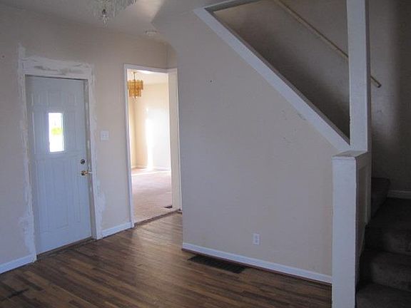 3rd image of 614 N West Ave