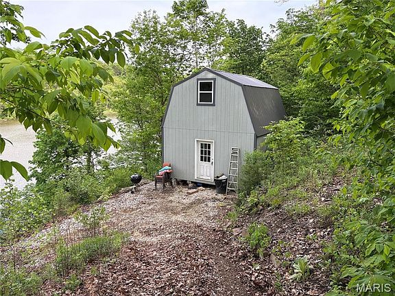 3rd image of 29 Lakeview Trl