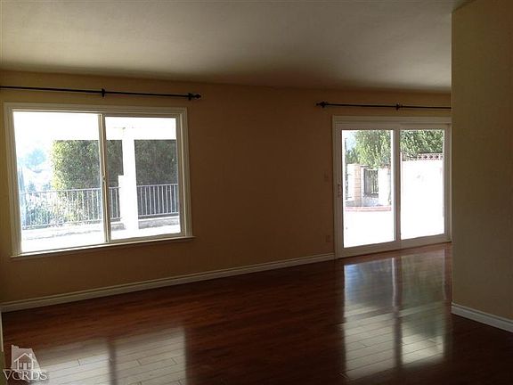 4th image of 437 Walter Ave