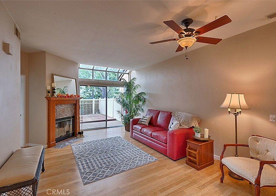 1st image of 904 S Country Glen Way