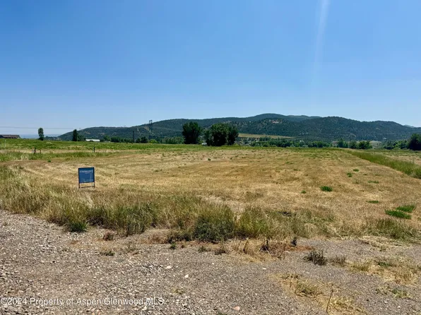 460 S Cross L Dr, Meeker, CO 81641