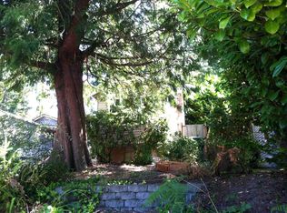 9746 Sand Point Way NE, Seattle, WA 98115