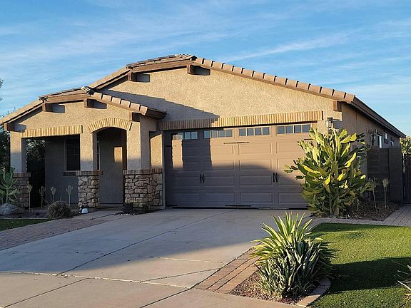 2nd image of 17222 W Orchid Ln