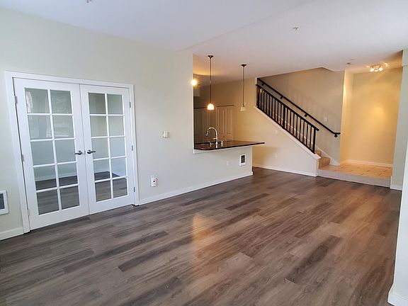 5th image of 812 5th Ave N APT 215