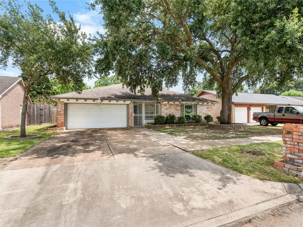 11310 Gladefield Dr, Houston, TX 77099