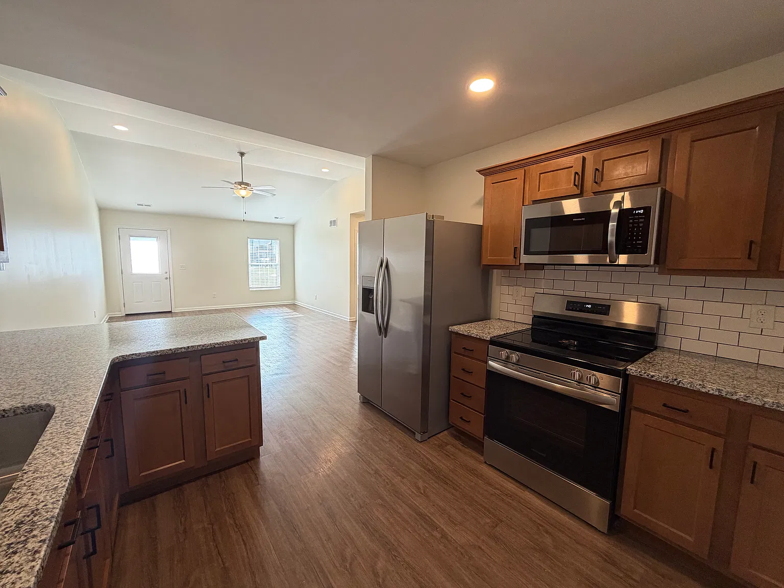 2 bed, 1.5 bath, $1,450 — Photo 2