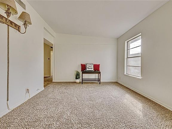 2nd image of 1114 Shephard Dr
