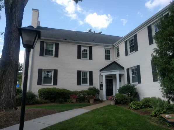 1301 S Walter Reed Dr, Arlington, VA 22204