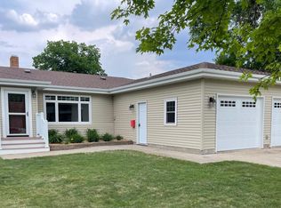 212 5th Ave S, Carrington, ND 58421