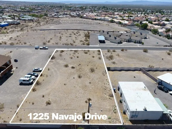 1225 Navajo Dr, Bullhead City, AZ 86442