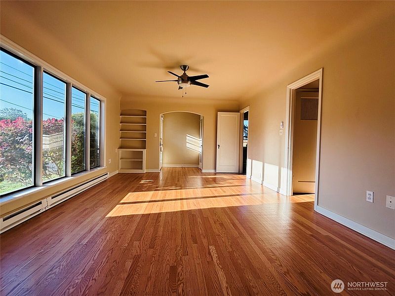 5th image of 16018 179th Avenue SE