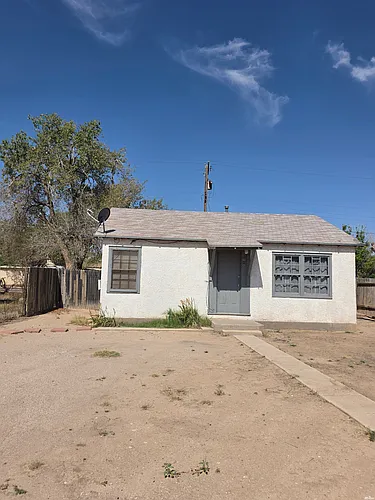 1010 S 6th St Photo 1