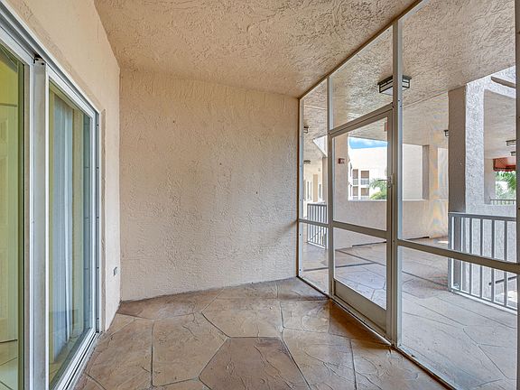 4th image of 7755 Yardley Drive #308