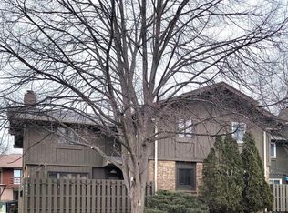 N76W14595 Northpoint Ct, Menomonee Falls, WI 53051