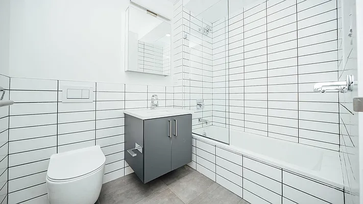 Rented by Nooklyn NYC LLC | media 52