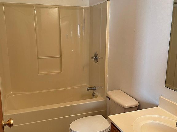 2nd image of 3620 Cardin Ln