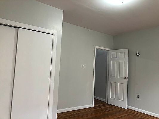 4th image of 571 W 156th St #36
