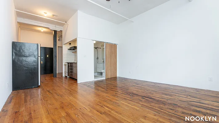 Rented by Nooklyn NYC LLC | media 13