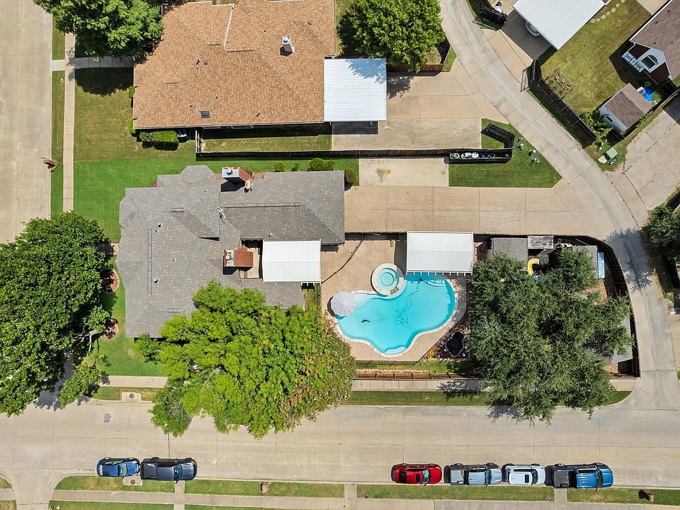 1st image of 2600 Bowie Dr