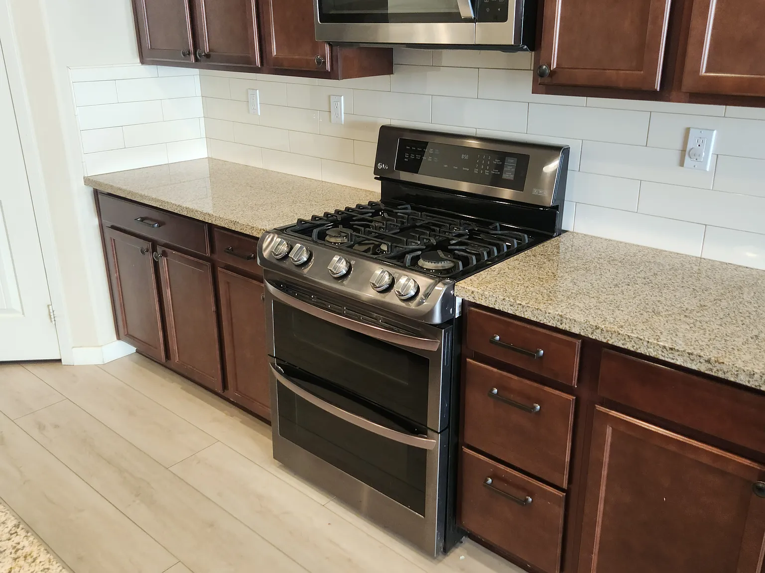 6 bed, 2980 sqft, $4,000 — Photo 3