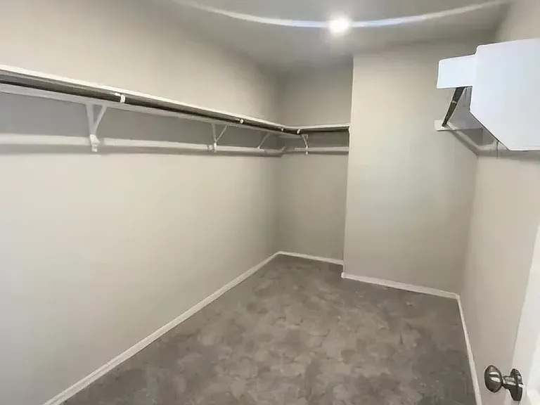 2521 Ayers Dr — Photo 9