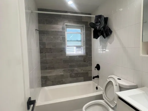 632 Beach 68th Street image 5 of 8