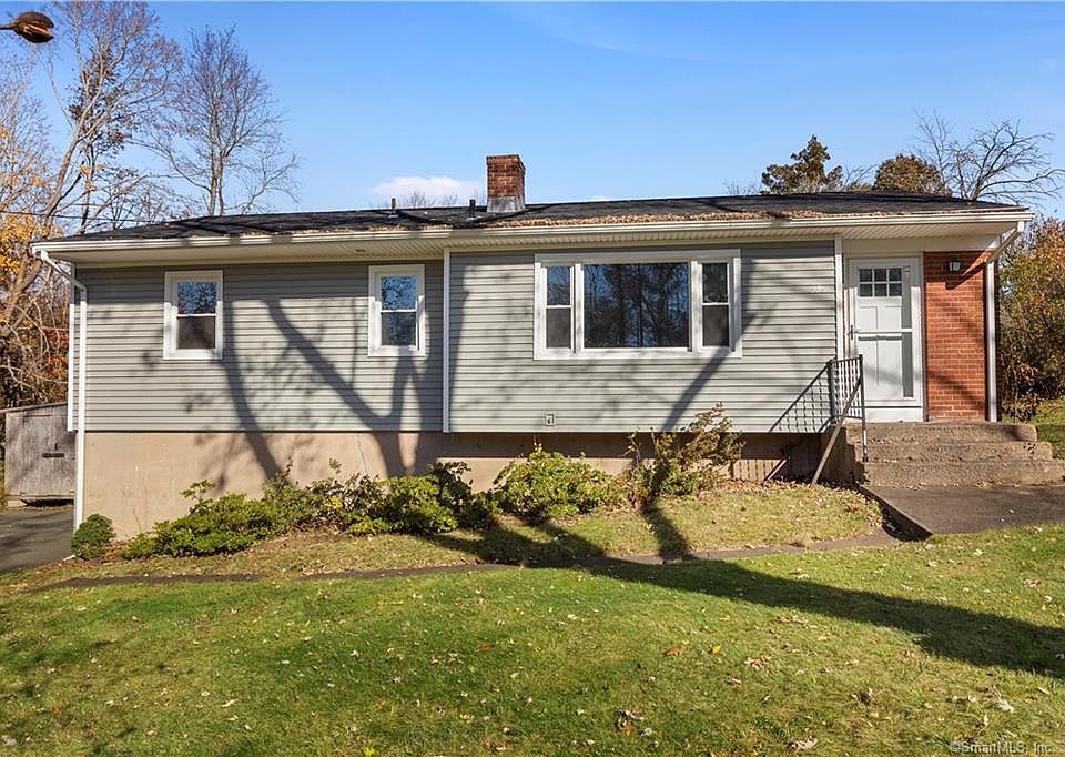 386 Thompson St, East Haven, CT 06513 | Zillow