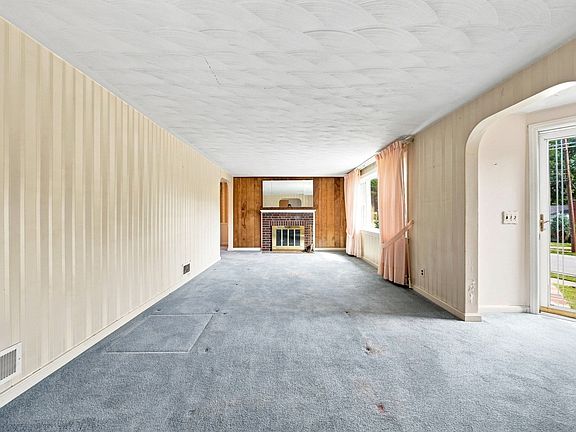 5th image of 6 Evans Rd