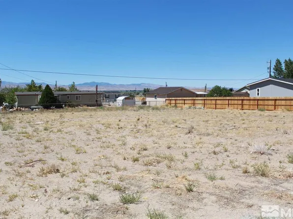 52 Whiteface Ln, Yerington, NV 89447