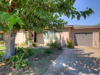 3853 E Clinton Ave, Fresno, CA, 93703