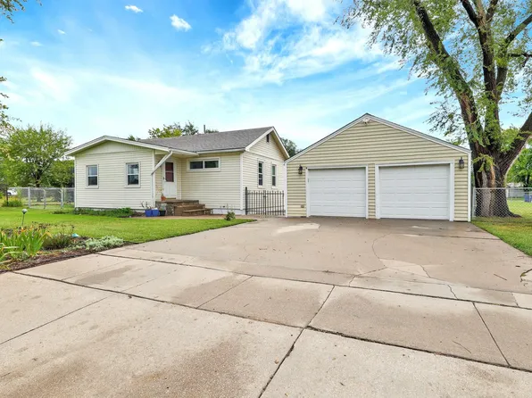 902 N Arapaho St, Wichita, KS 67212