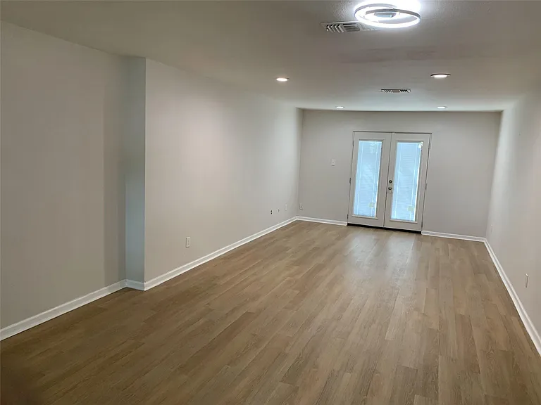875 Wax Myrtle Ln #A — Photo 3
