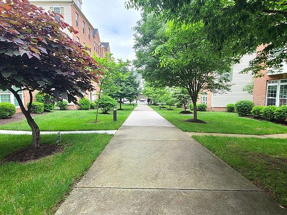 5th image of 15103 Leicestershire St #69