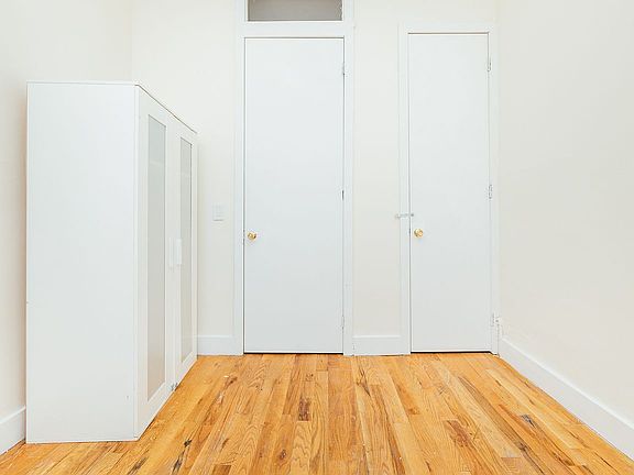 3rd image of 142 Scholes St APT 1