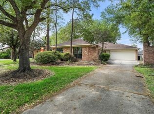 12110 Nova Dr, Houston, TX 77077