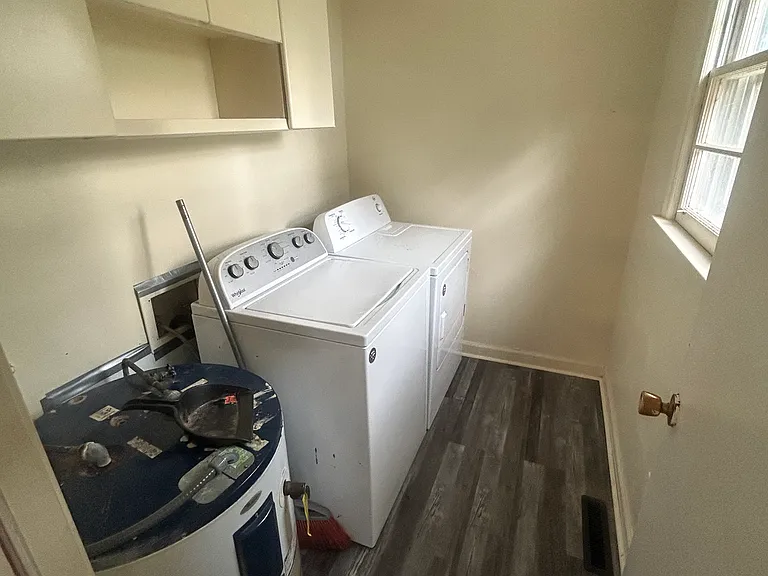 865 Cambridge Ave E — Photo 6