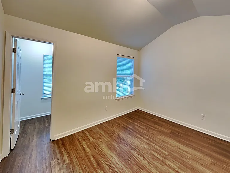 105 Hidden Creek Dr — Photo 18