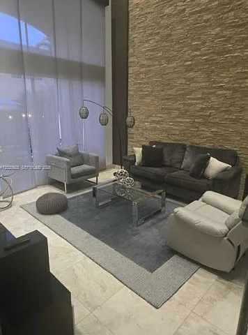 3 bed, 2.5 bath, 2226 sqft, $4,300 — Photo 3