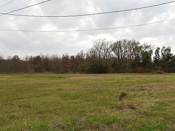 5th image of 1100 N Seven Points Dr