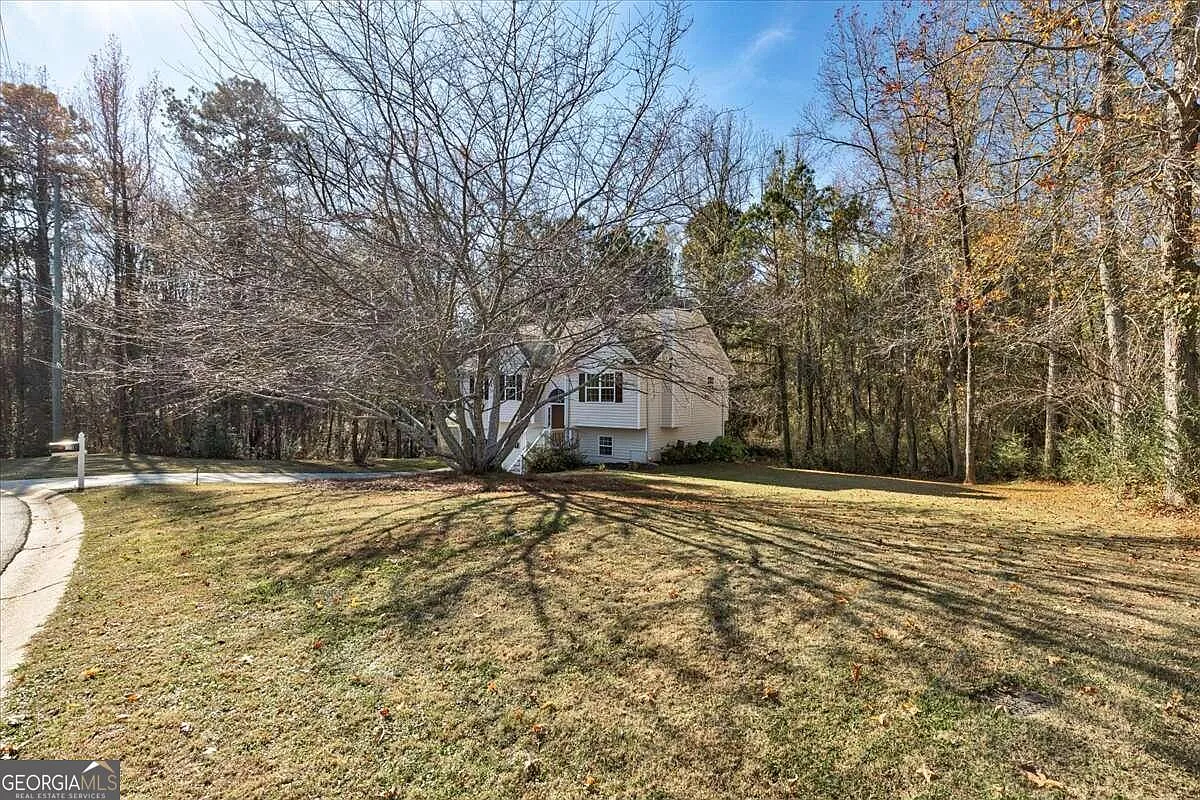 279 Fairview Dr photo 1