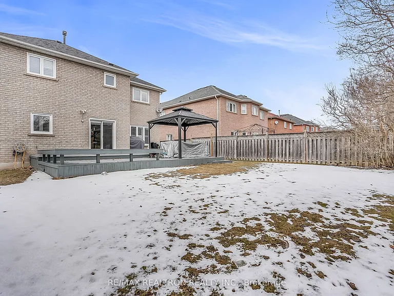 351 Brookside Rd — Photo 46