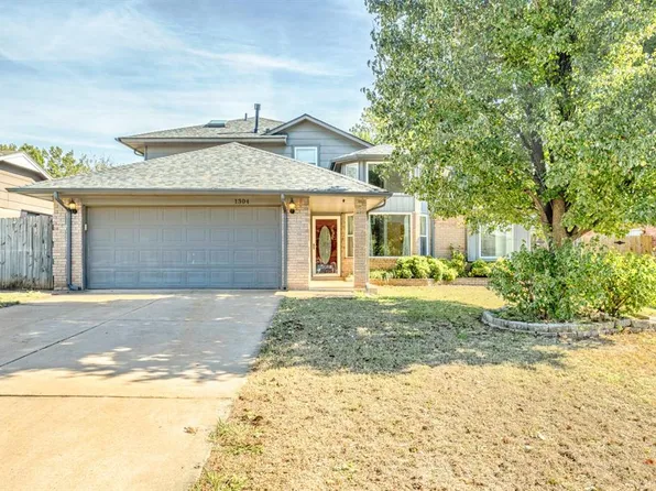 1304 San Fidel Ln, Edmond, OK 73003