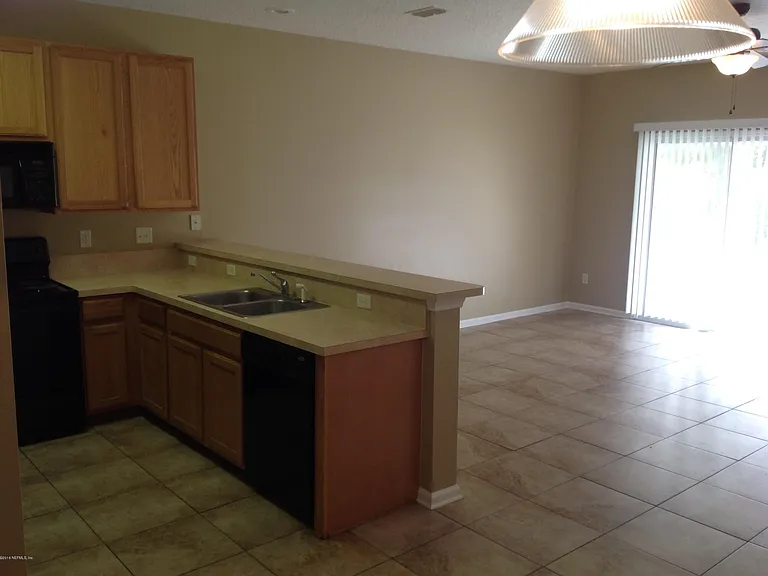 8584 Tower Falls Dr — Photo 10