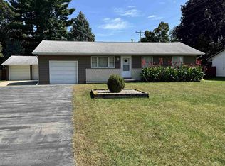 2425 Skyline Dr, Beloit, WI 53511