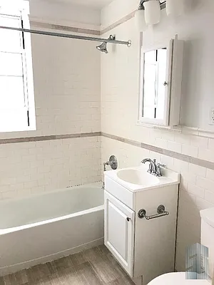 Rented by Skyline Group Real Estate | media 14