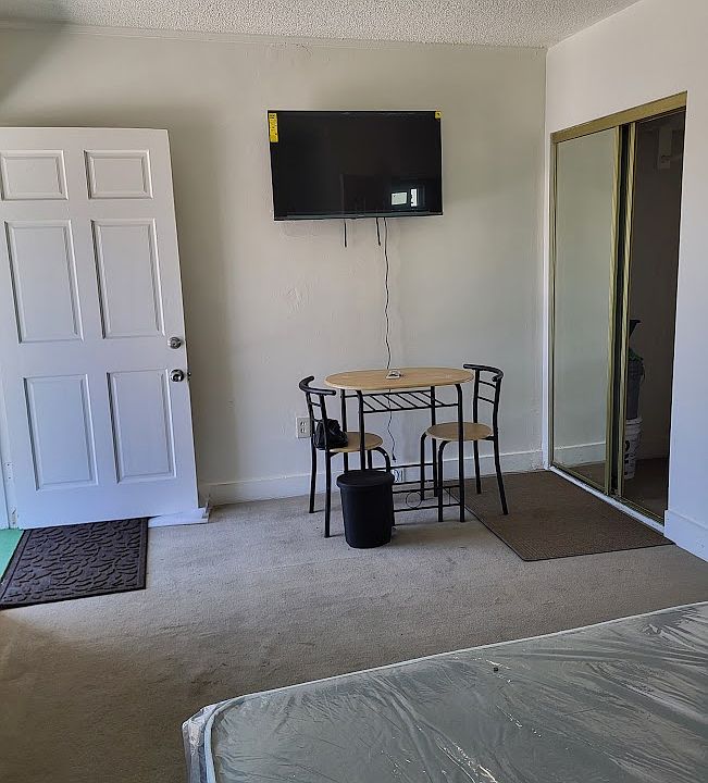 1st image of 2179 Myrtle Ave #B
