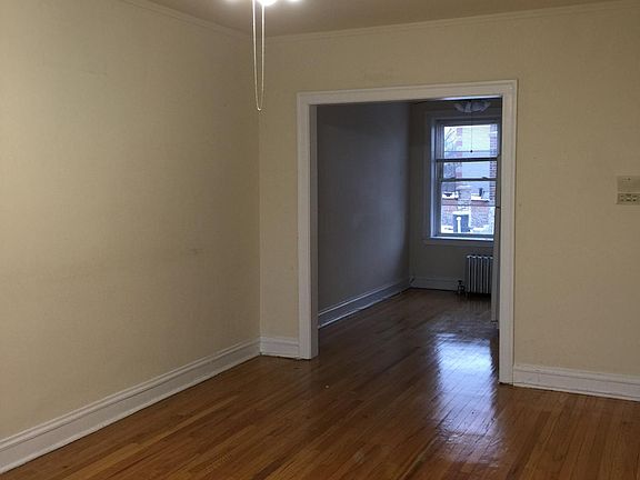4th image of 2437 W Diversey Ave #2