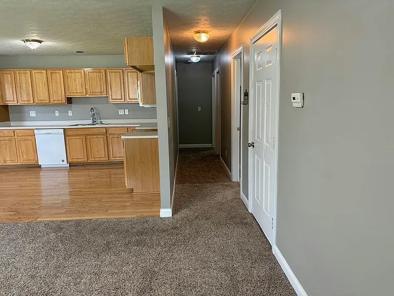 117-119 Valley Forge Ct #119 — Photo 5