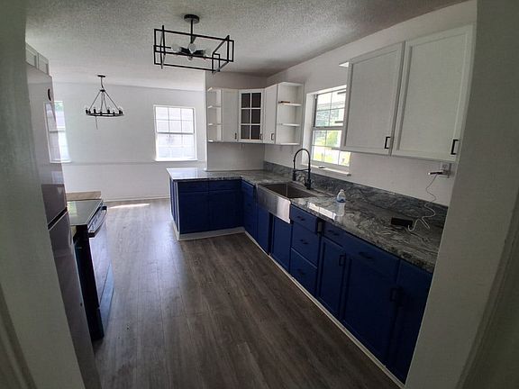 2nd image of 218 Baker Rd