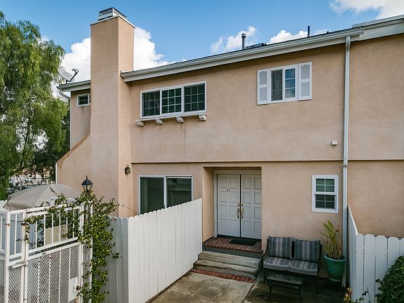 2nd image of 18643 Burbank Blvd #11